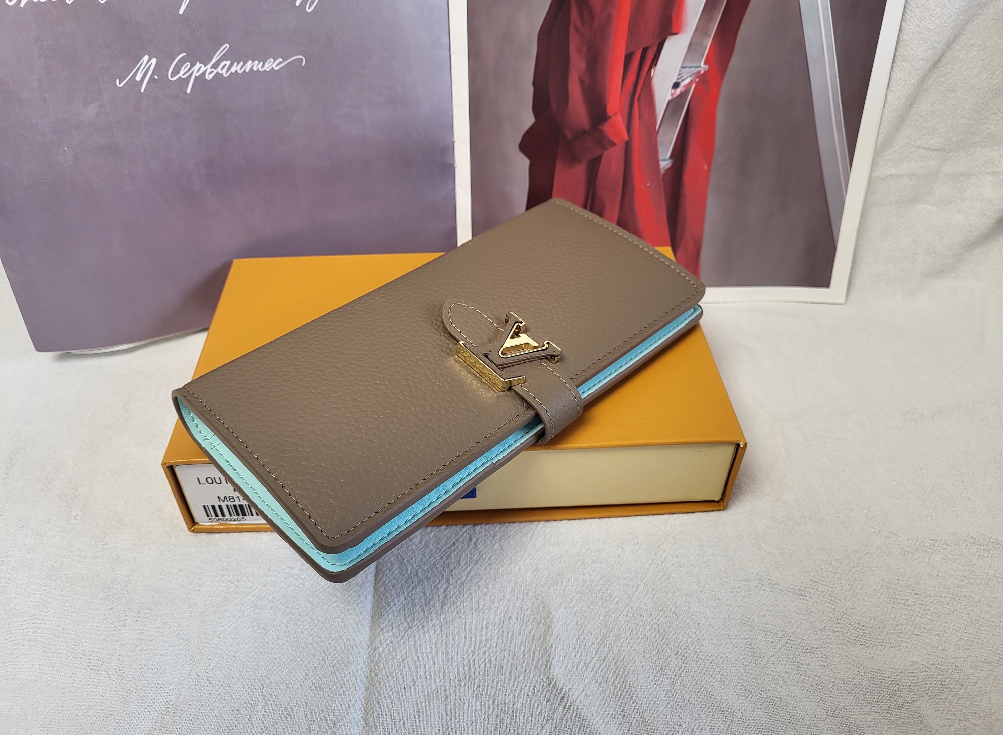 【LOUIS VUITTON】 LV Vertical  10 x 19 x 1.7  cm -3色