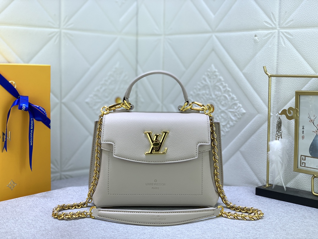 【LOUIS VUITTON】 Lockme Ever   23 x 17 x 10 cm   -3色