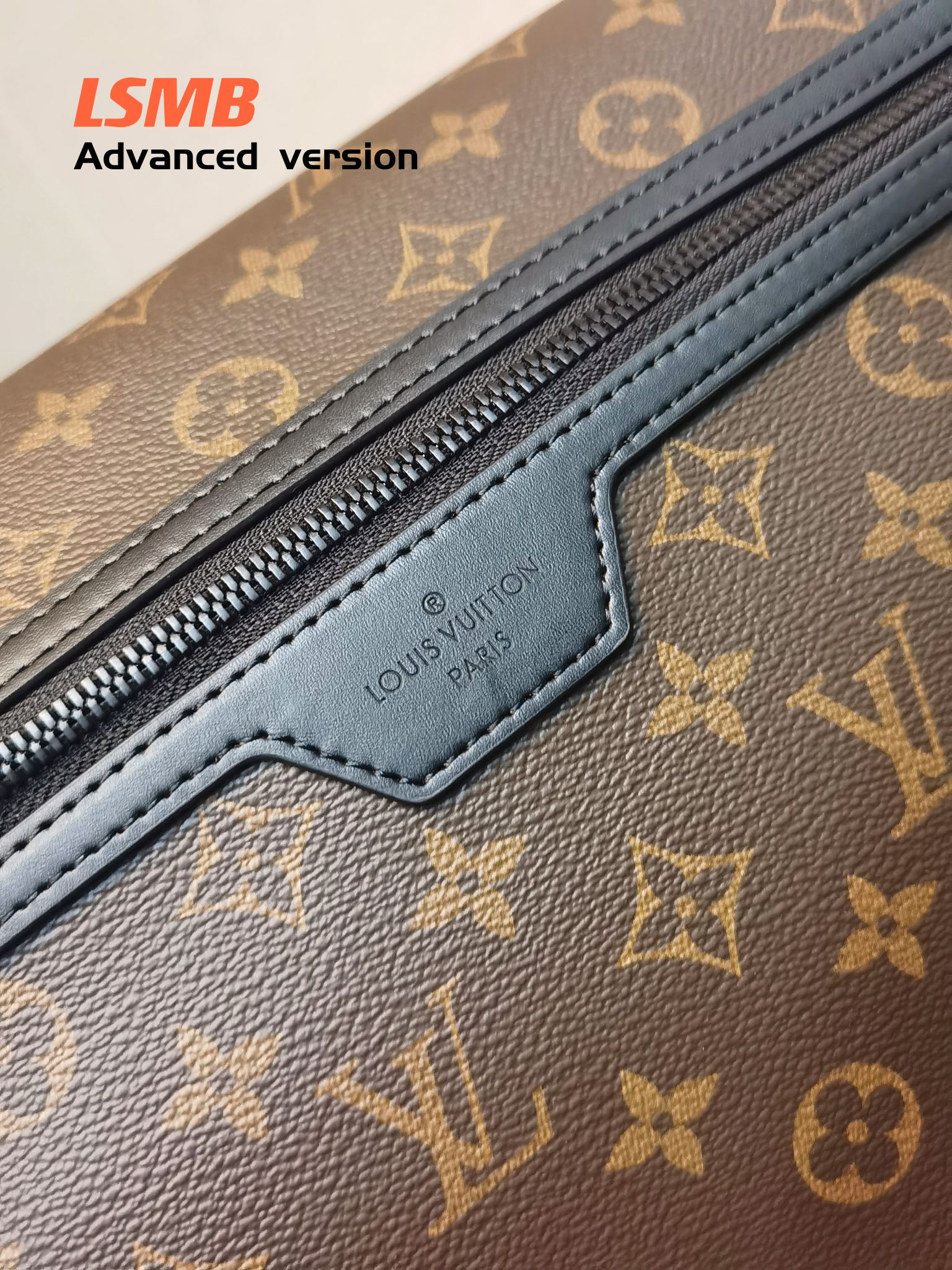 【LOUIS VUITTON】Archy    -35 x 24 x 8 cm
