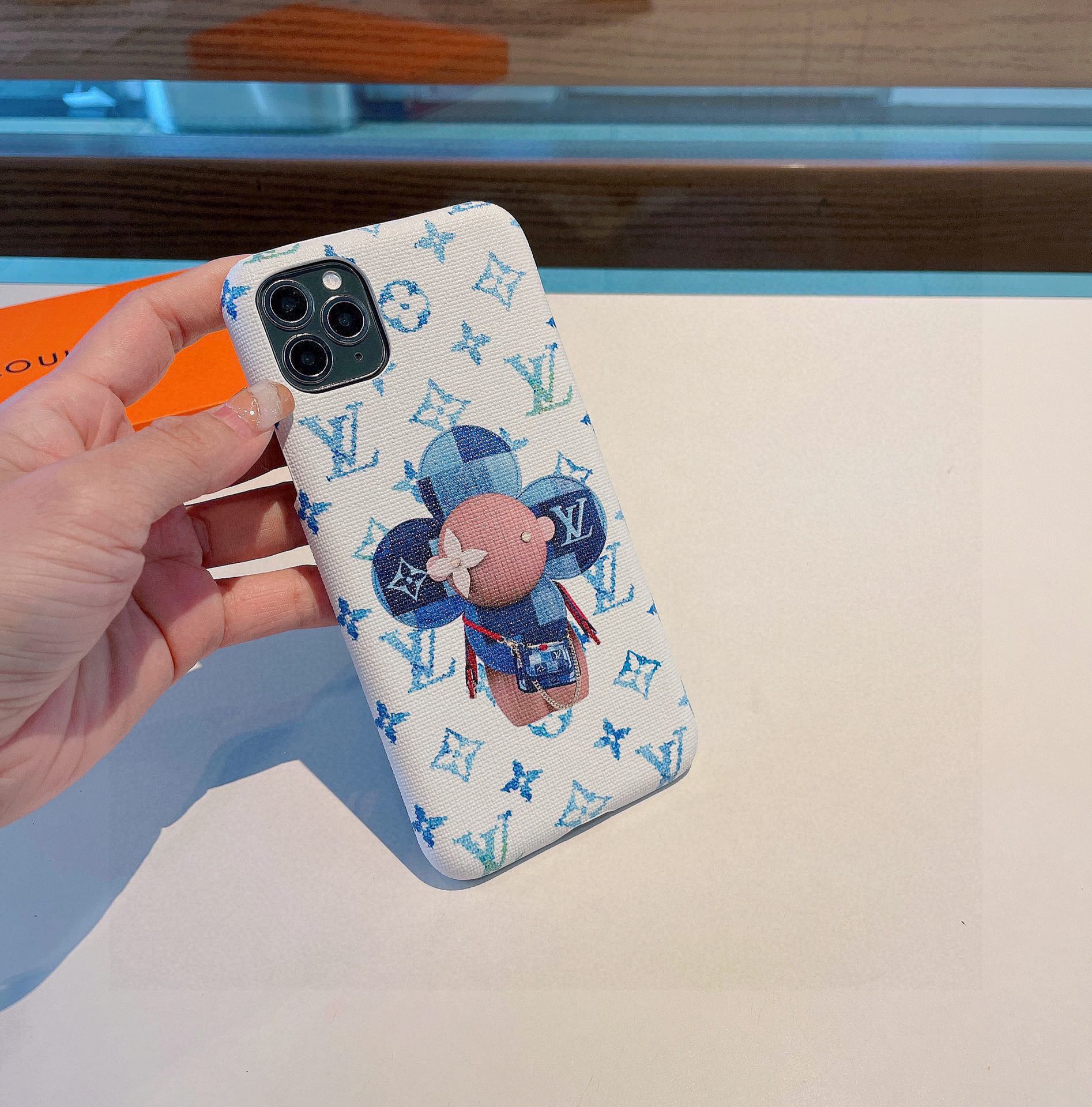 【スマホケース】LV 携帯カバー  -2色