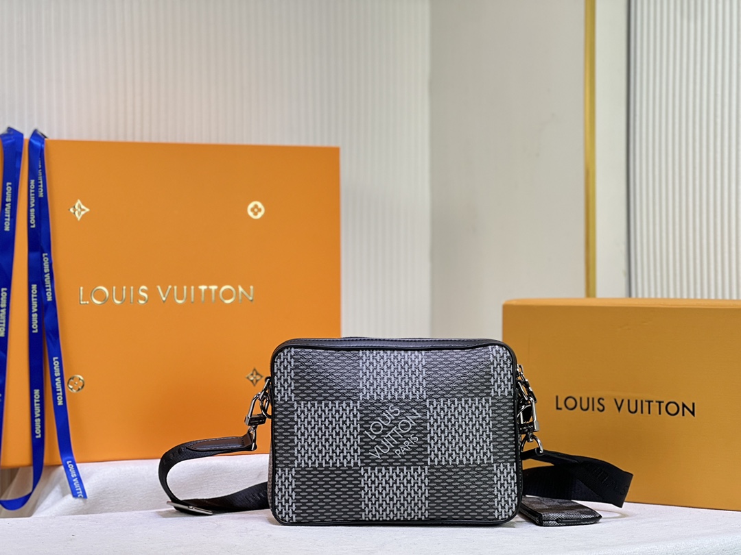 【LOUIS VUITTON】Trio  -25x18.5x7CM -4色