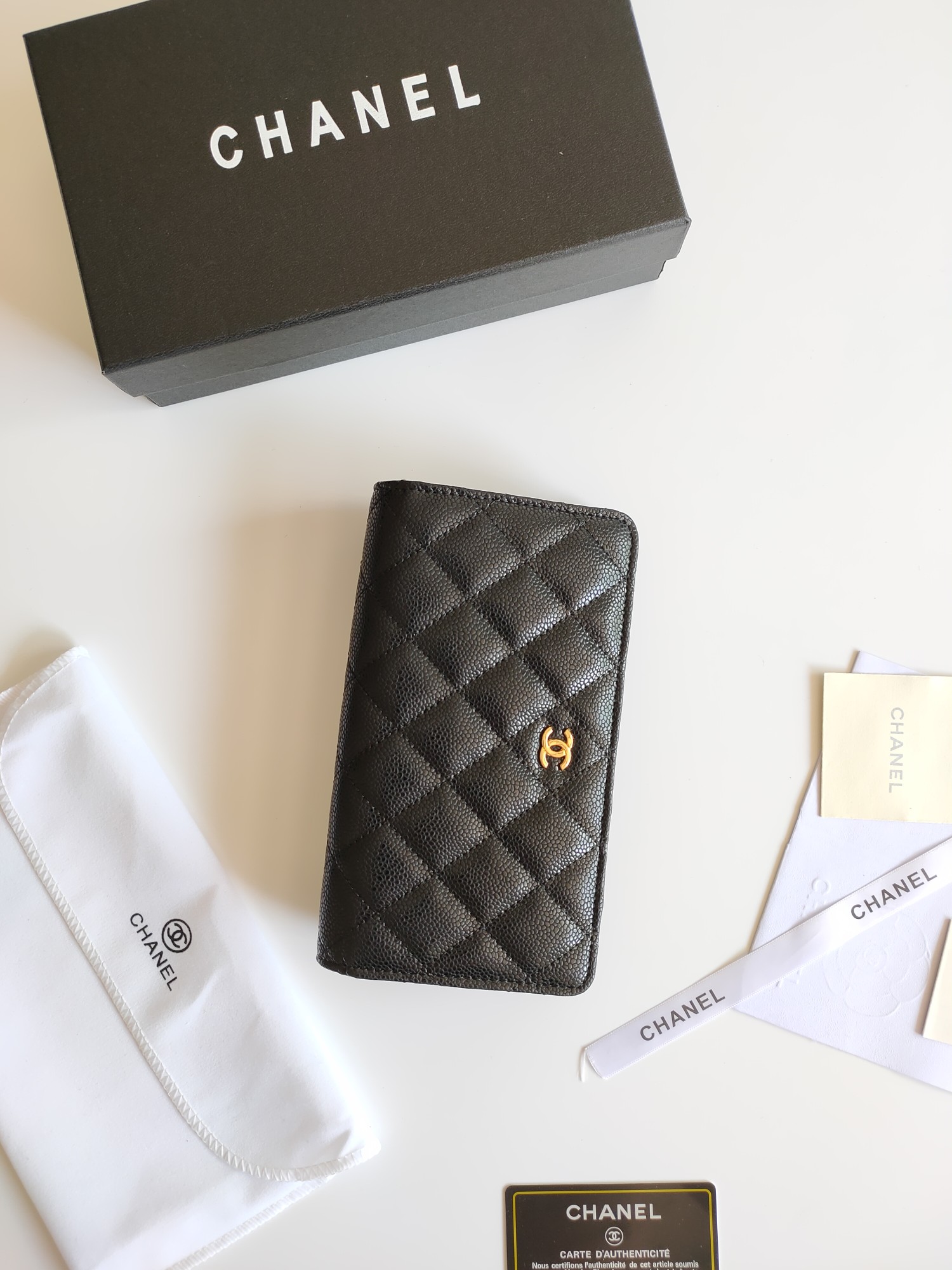 【CHANEL 】二つ折り財布  19-10-3CM