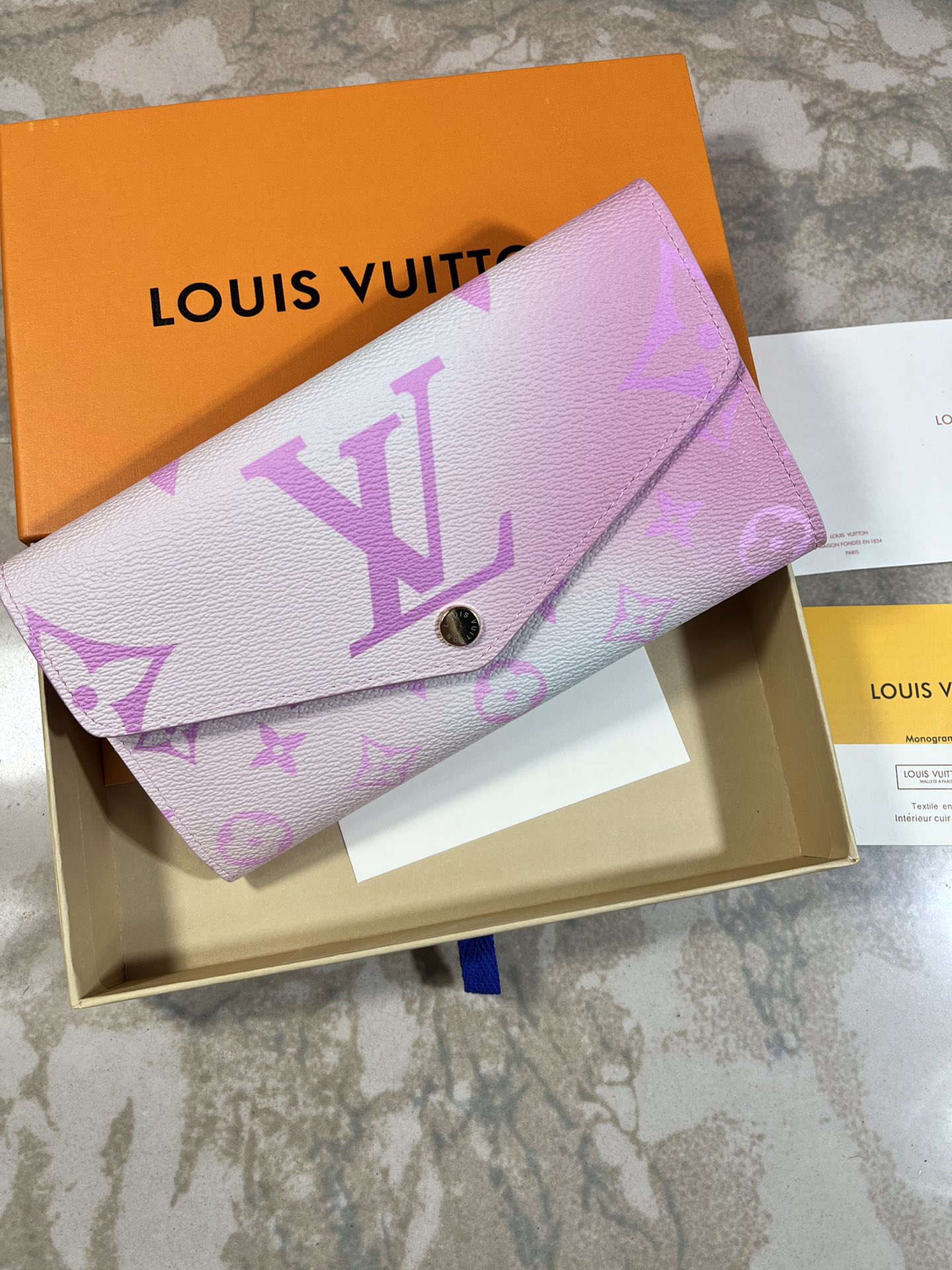 【LOUIS VUITTON】19.5 x 10.5 x 2.5 cm -3色