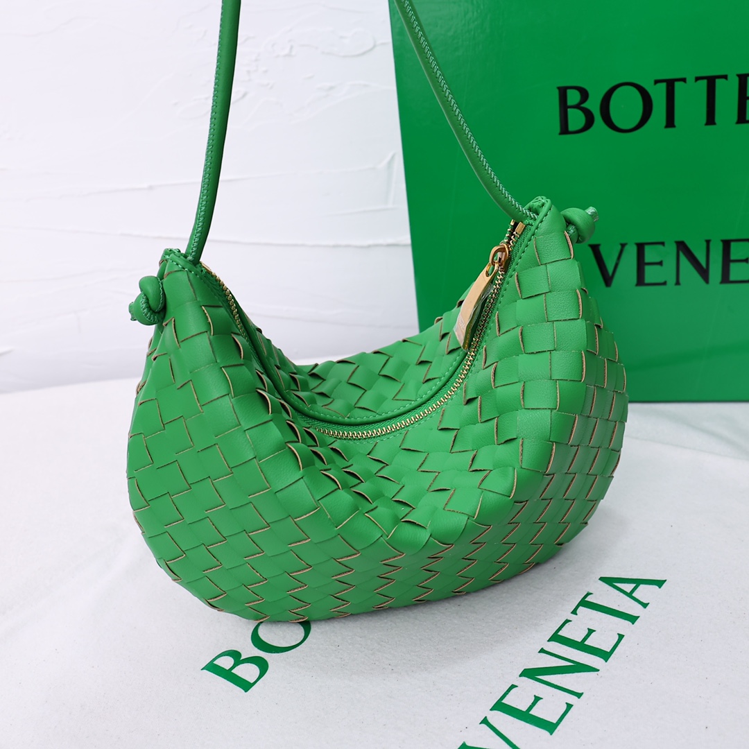 【Bottega Veneta】TURN -29*19*3CM -5色