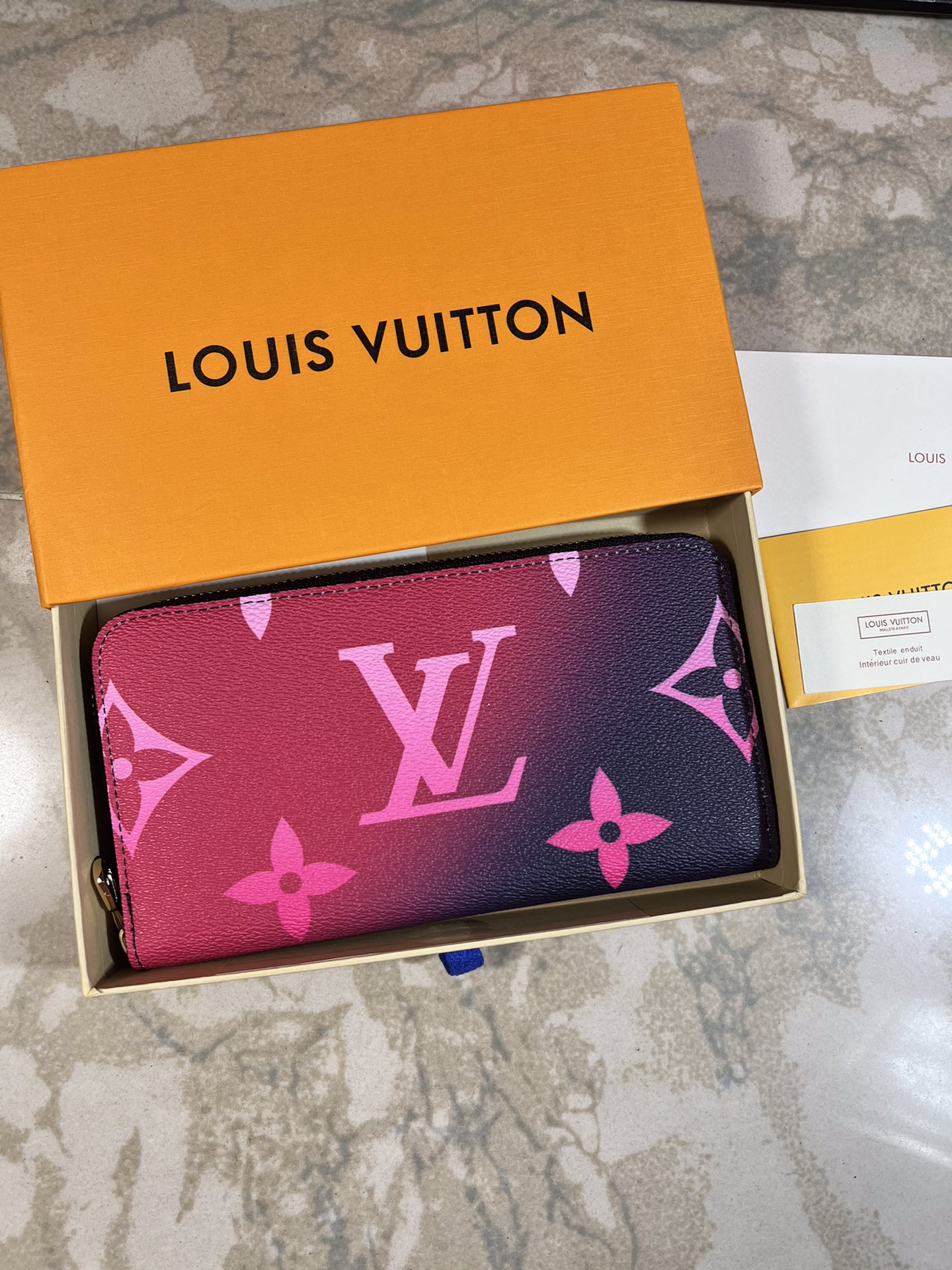 【LOUIS VUITTON】By The Pool  19.5 x 10.5 x 2.5 cm -3色
