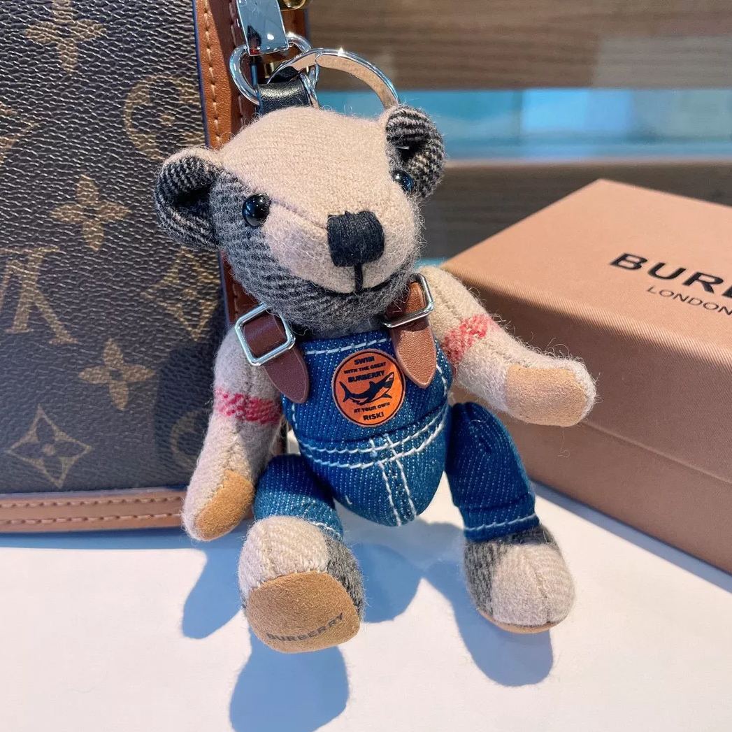 【Burberry】 キーホルダー  可爱い熊チャン 高さ12.5cm