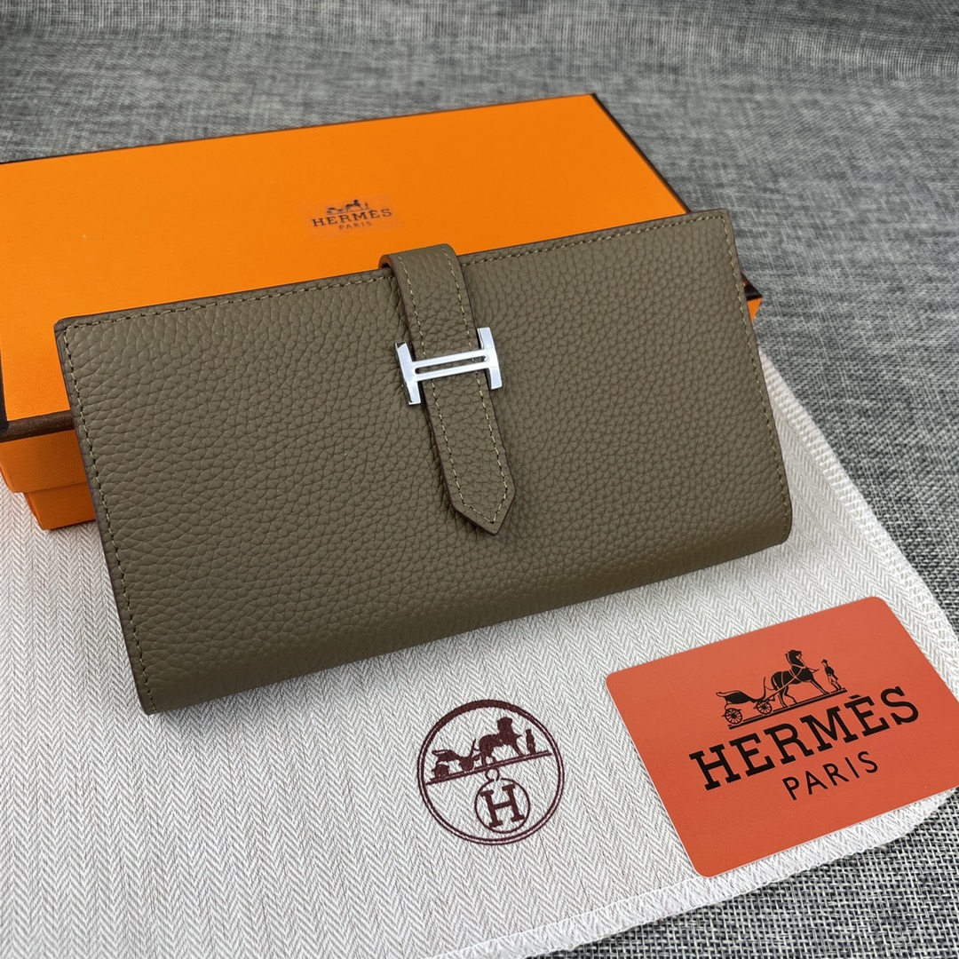 【Hermes 】二つ折り財布  9X17.5 CM -6色