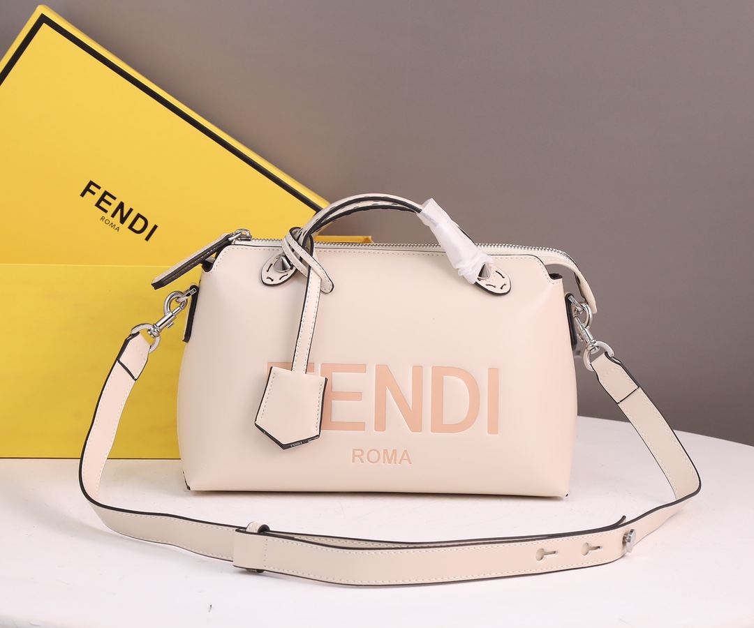 【FENDI】 By The Way Boston  サイズ: 28x8x15cm -5色