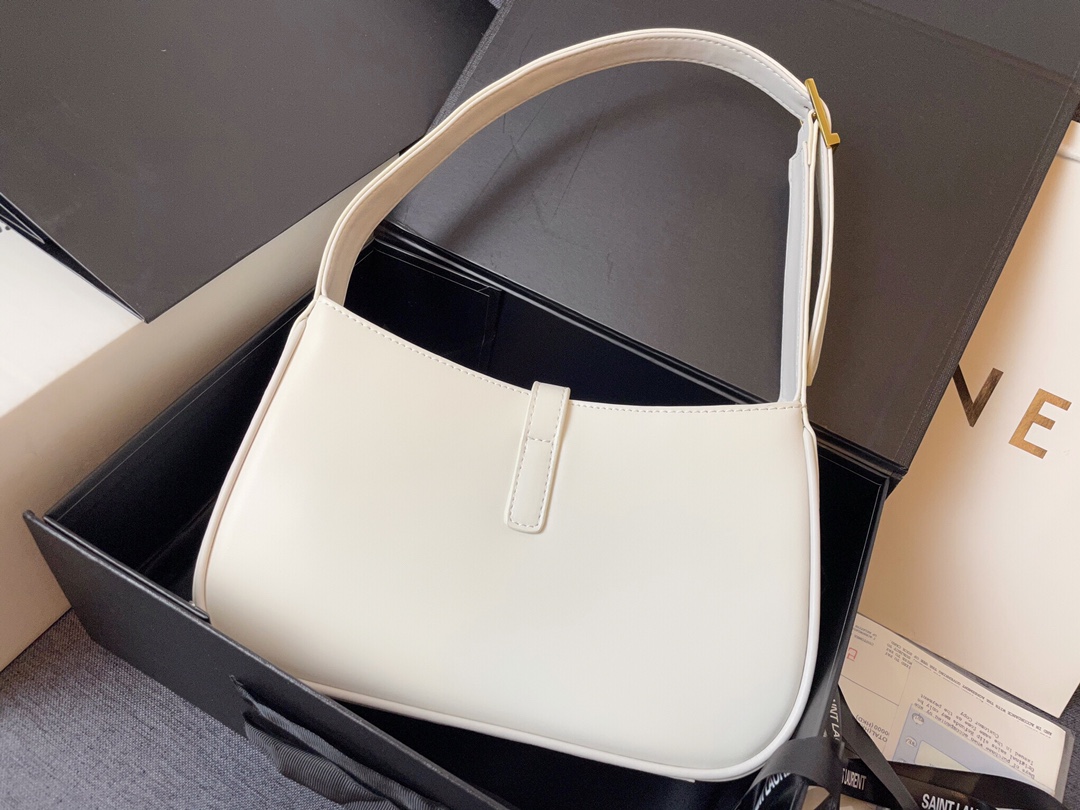 【SAINT LAURENT】 番号:657228  サイズ: 25*14*6CM -5色