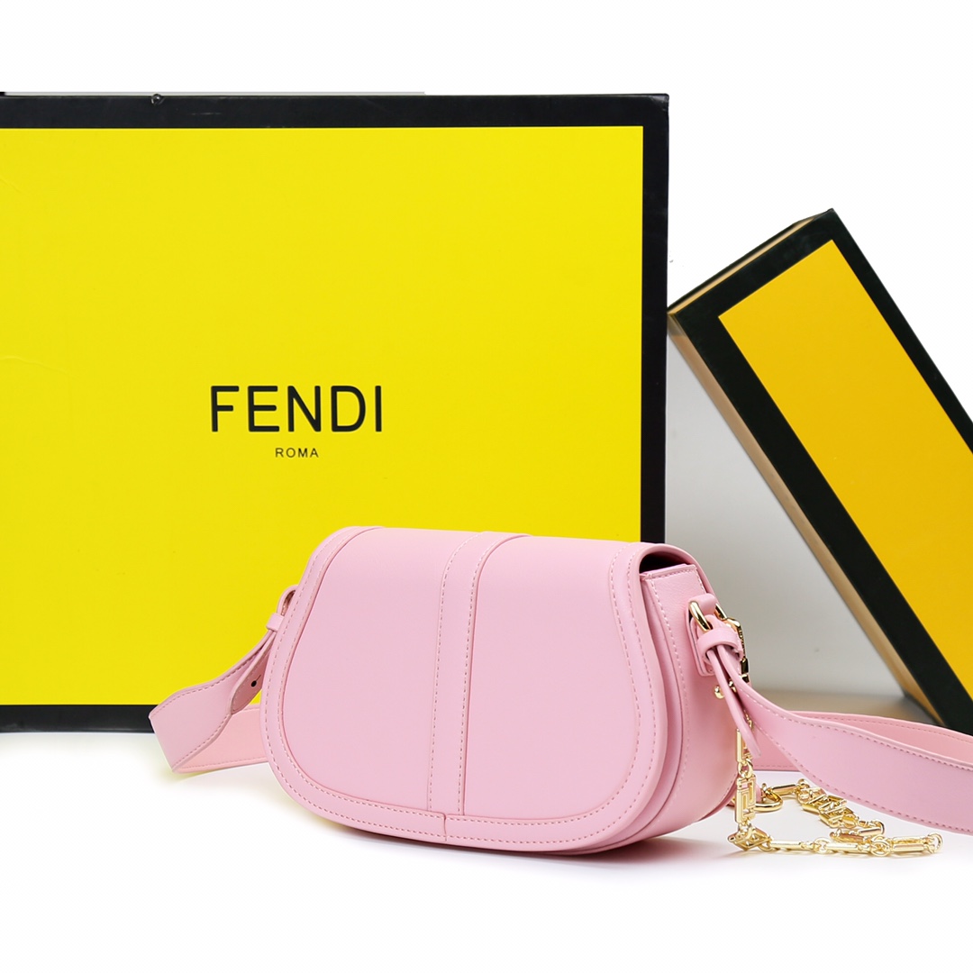 【FENDI】Baguette サイズ: 24*15*8cm -4色