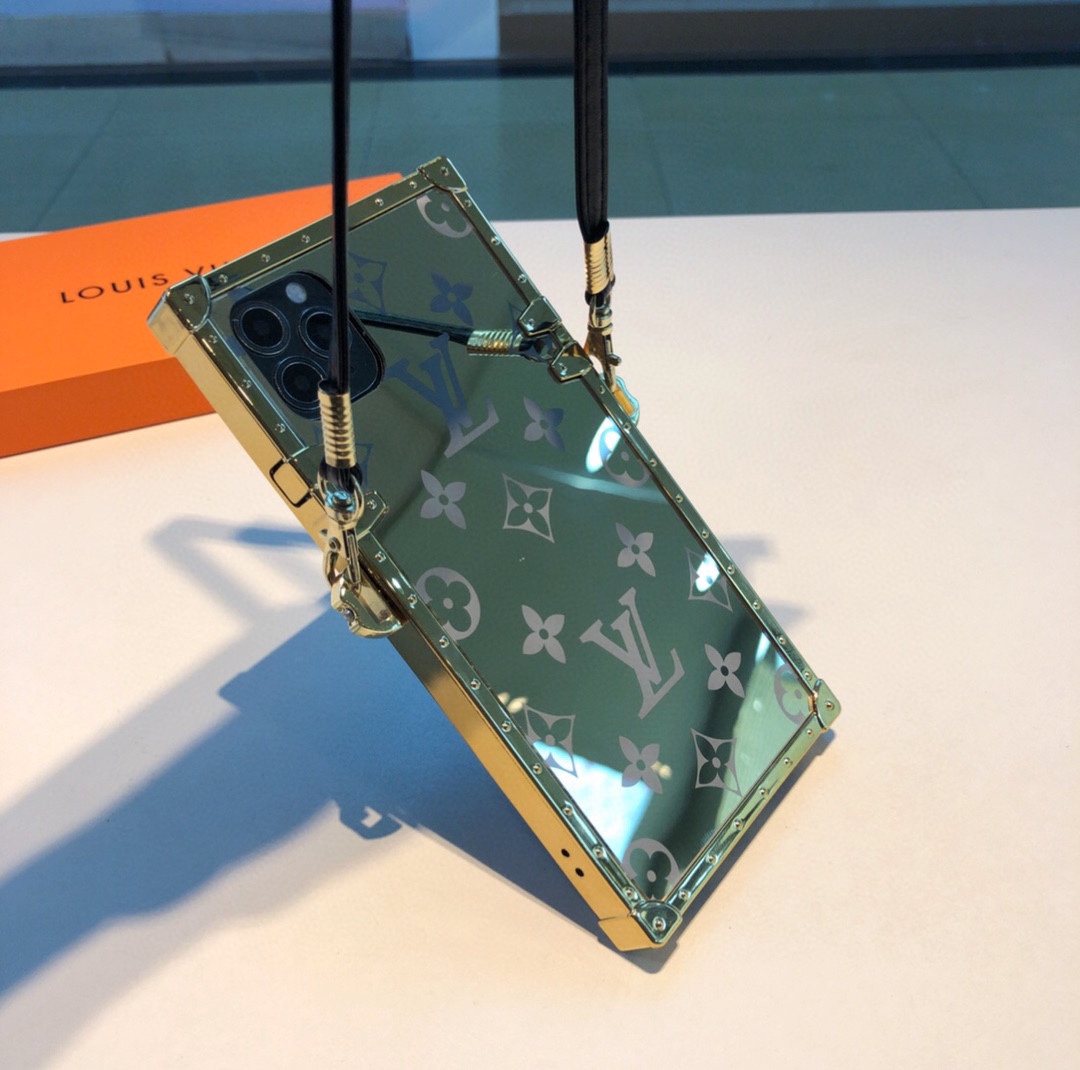 【スマホケース】 LV  携帯カバー   -2色