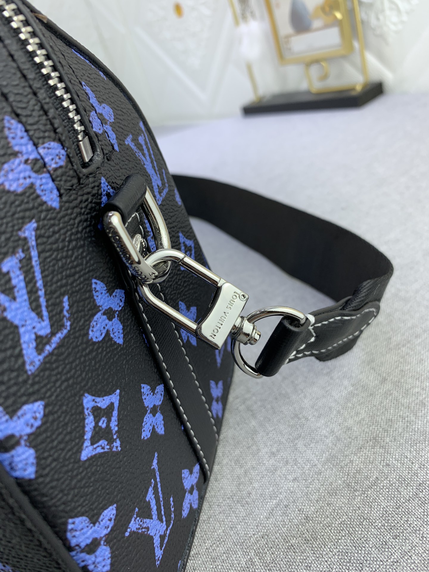 【LOUIS VUITTON】City Keepall -27 x 17 x 13  CM