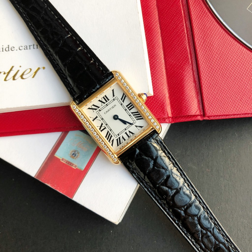 【Cartier】 レディース  27*34 MM