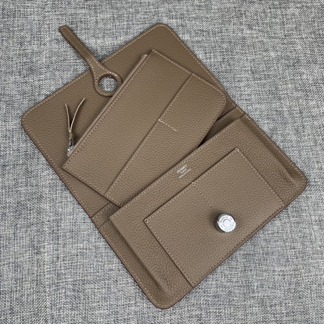 【Hermes 】二つ折り財布  20.1cm*12.5cm -6色