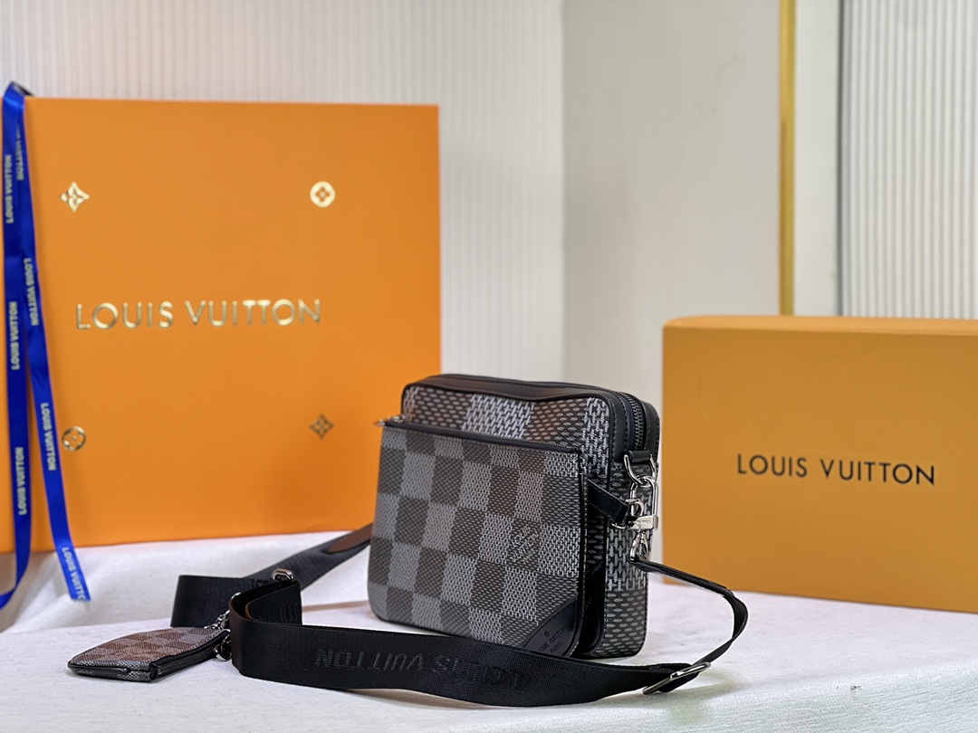 【LOUIS VUITTON】Trio  -25x18.5x7CM -4色