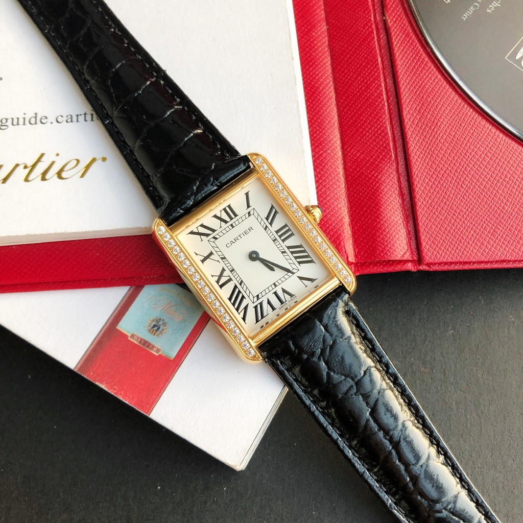 【Cartier】 レディース  27*34 MM