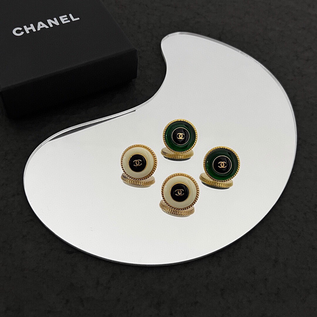 【ピアス】★ CHANEL シャネル ＆ 2色