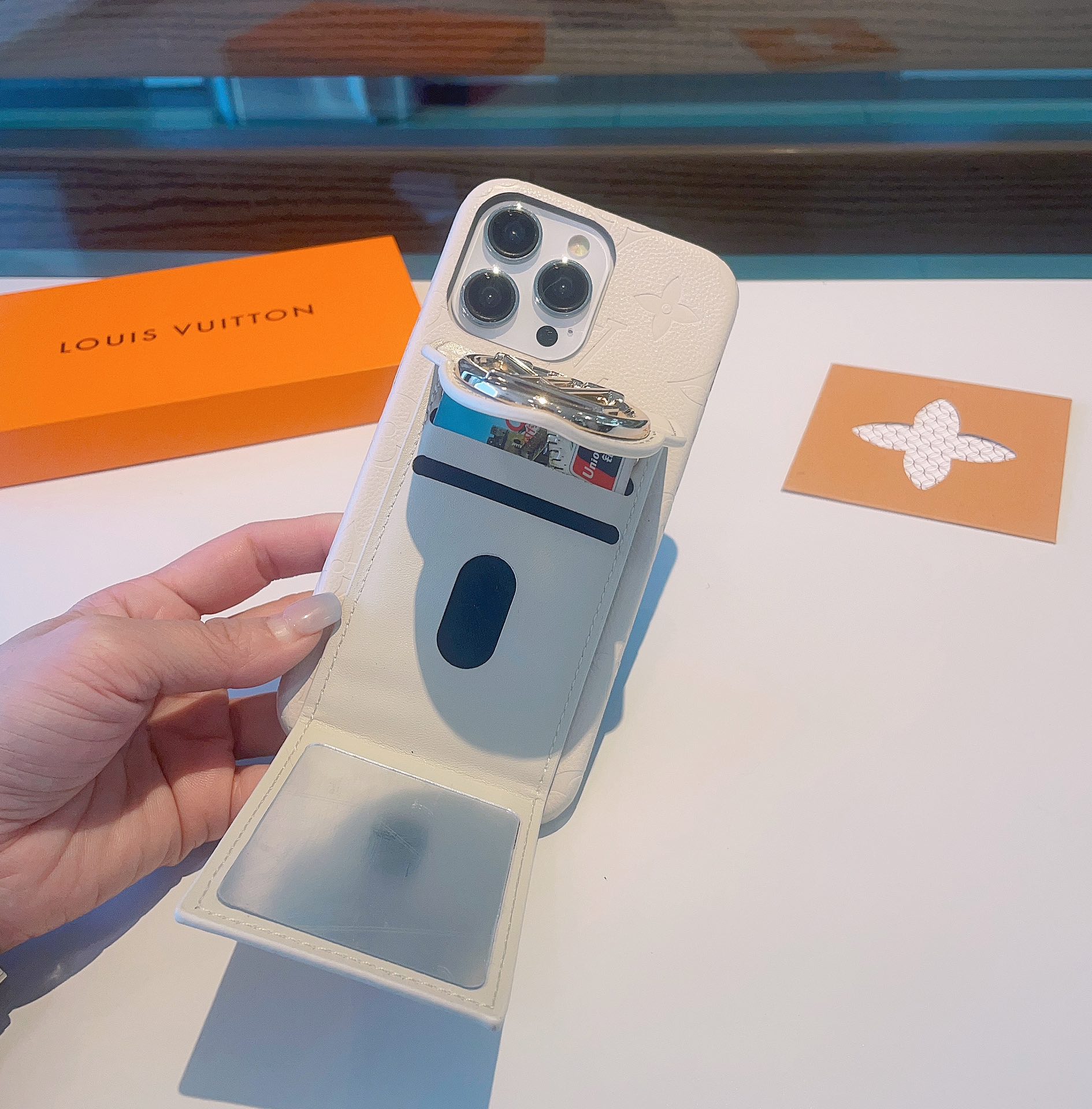 【スマホケース】LV 携帯カバー