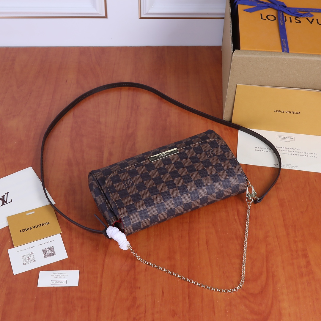 【LOUIS VUITTON】Favorite   サイズ: 28x15x4 cm -3色