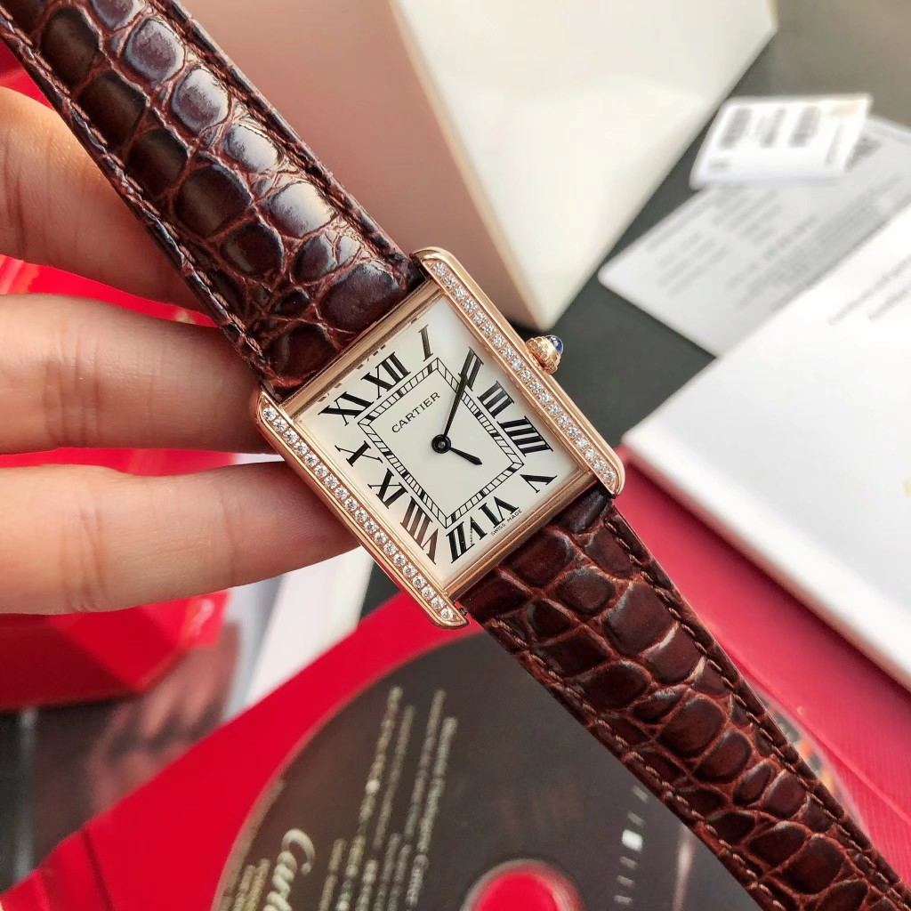 【Cartier】 レディース  27*34 MM