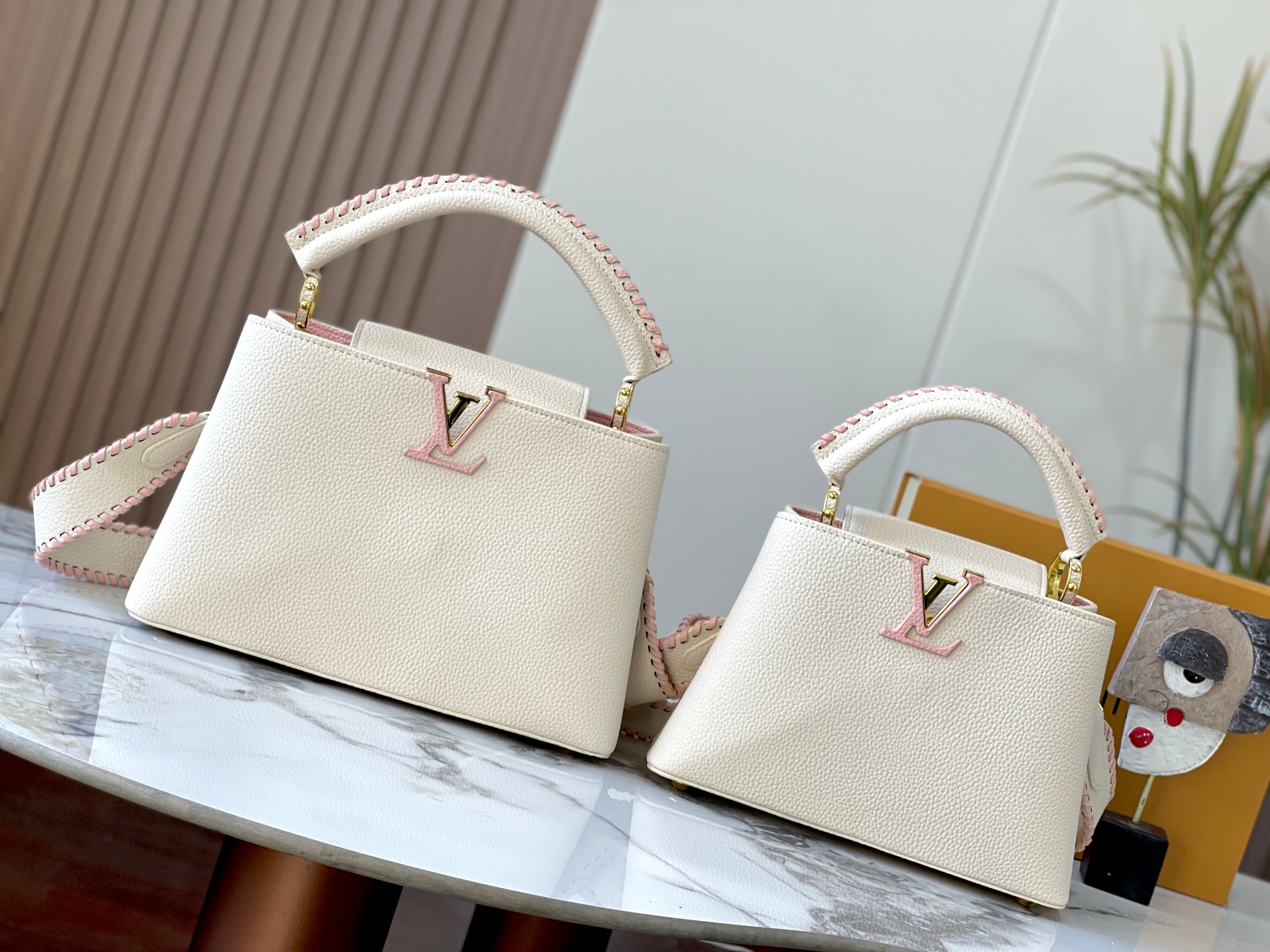 【LOUIS VUITTON】 Capucines -2SIZE  -2色