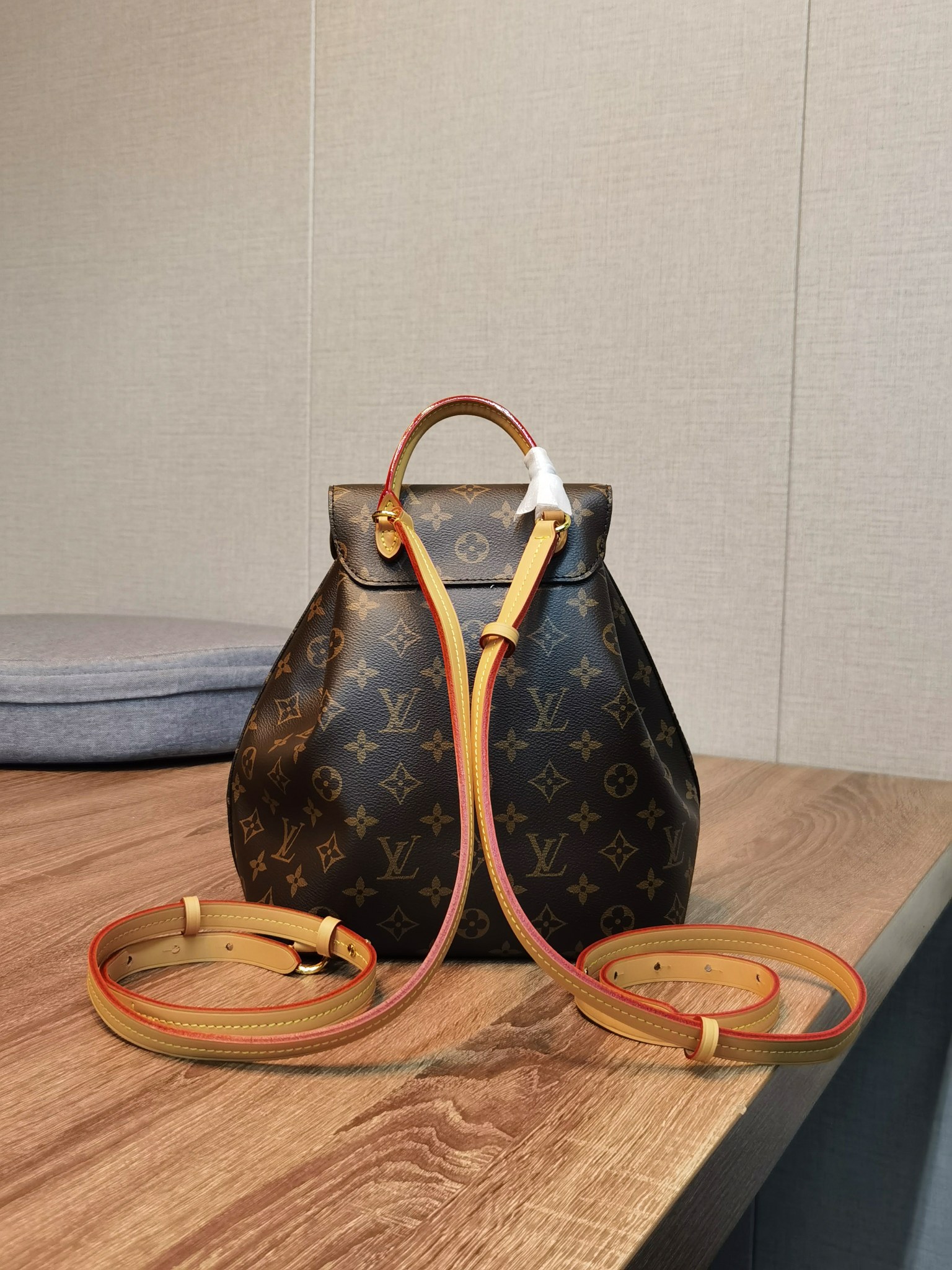 【LOUIS VUITTON】Montsouris   -2SIZE -2色