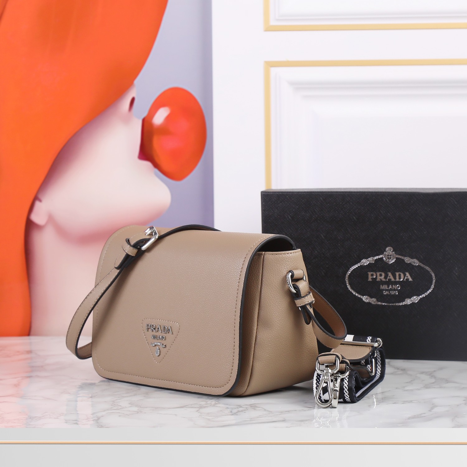 【PRADA】 サイズ: 23*18*9CM -3色