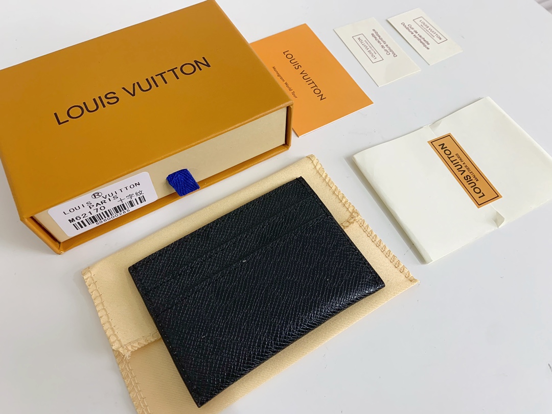 【LOUIS VUITTON】パスケース  7x11x2cm  -7色