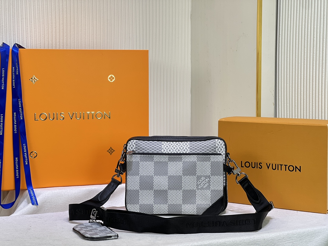 【LOUIS VUITTON】Trio  -25x18.5x7CM -4色