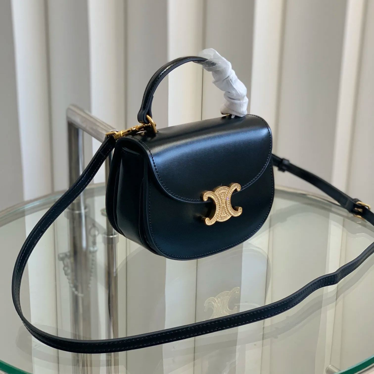 【CELINE】Mini Besace サイズ:15.5X11.5X5CM