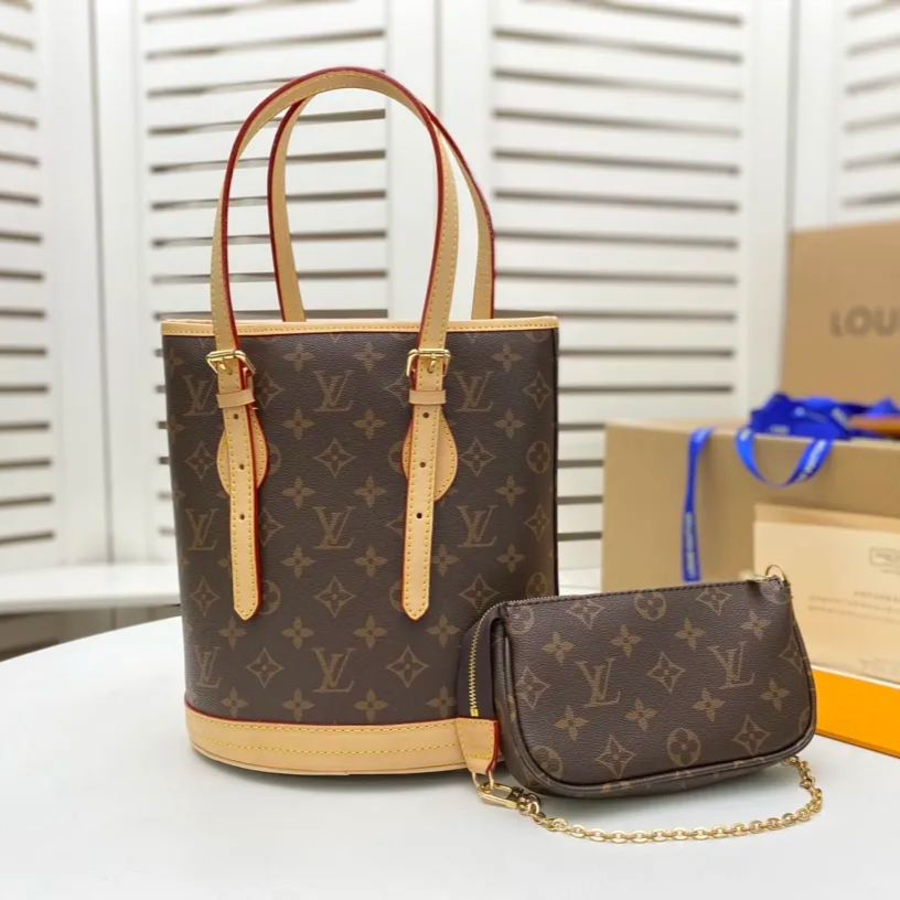 【LOUIS VUITTON】 23 x 15 x 26cm
