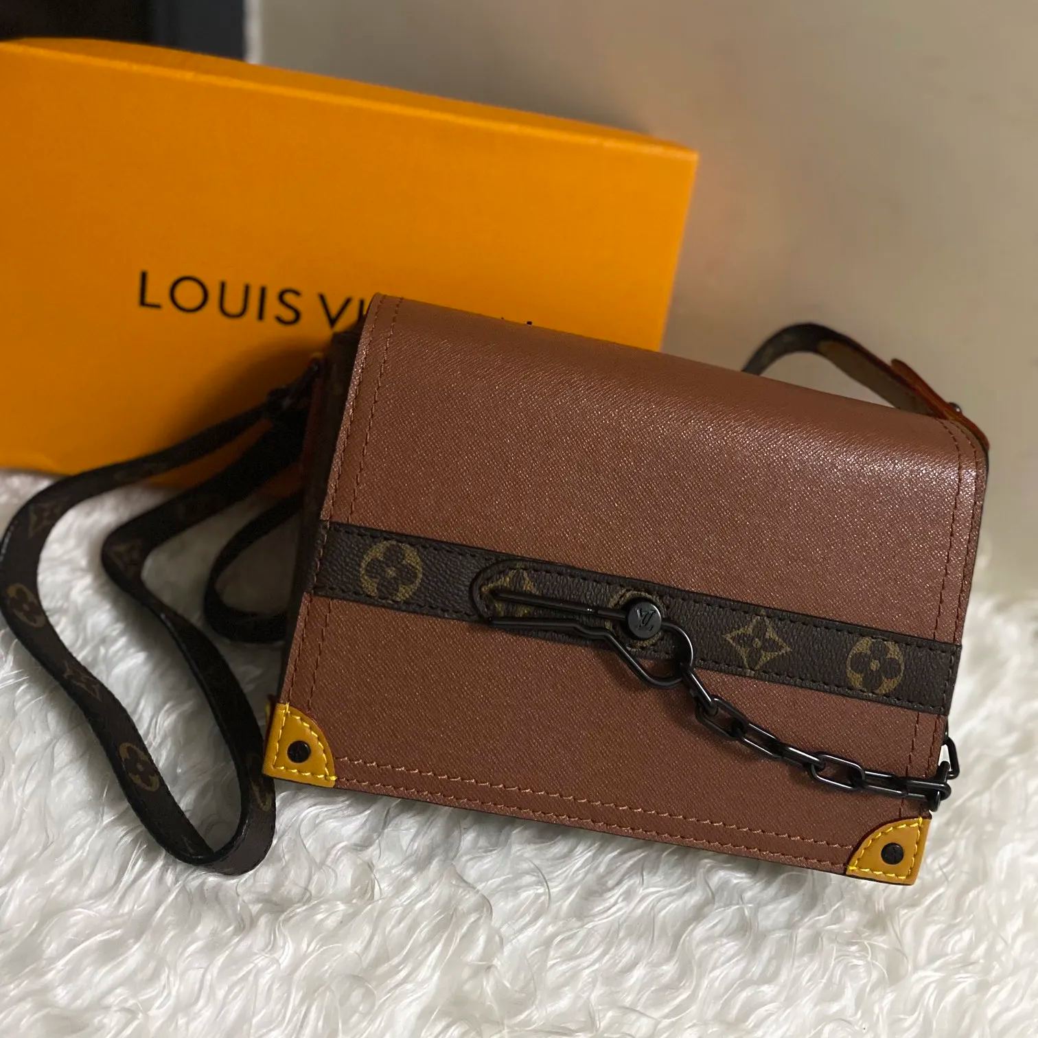【LOUIS VUITTON】23.0 x 15.0 x 9cm