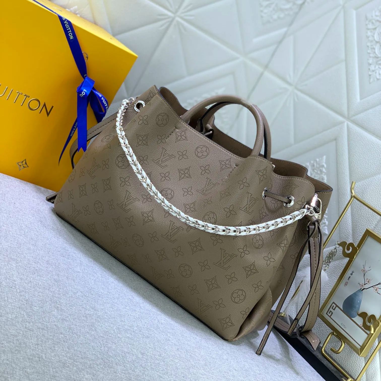 【LOUIS VUITTON】Flight Mode  32*23*13 cm
