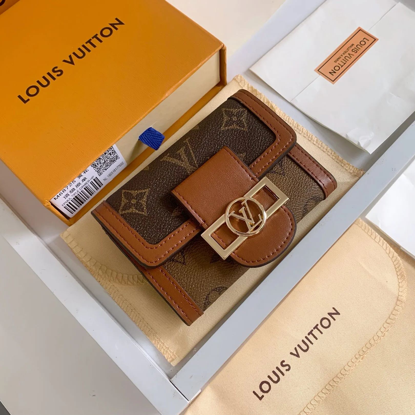 【LOUIS VUITTON】12.0 x 9.5 x 3.5 cm