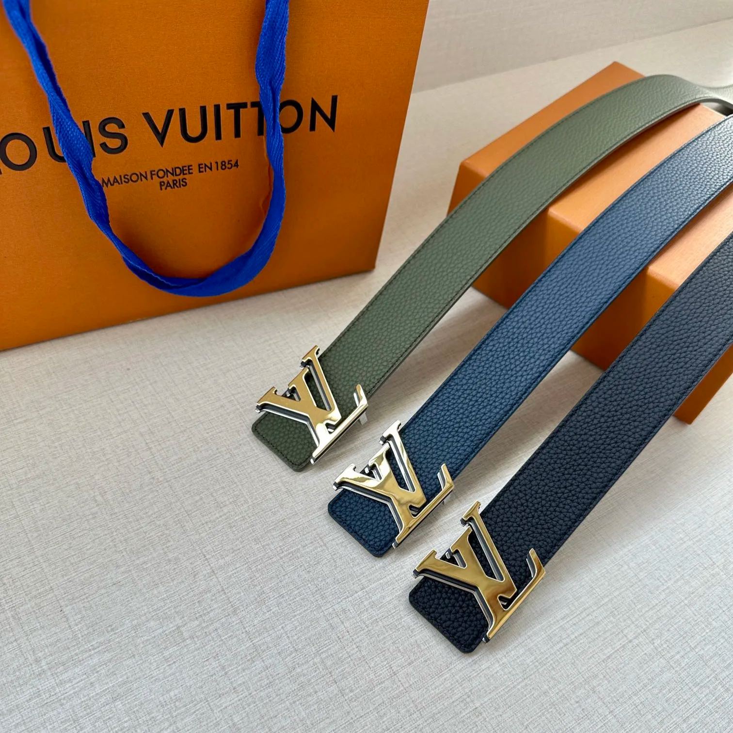 【Louis Vuitton】 メンズ  幅：3.4CM 長：105-125CM