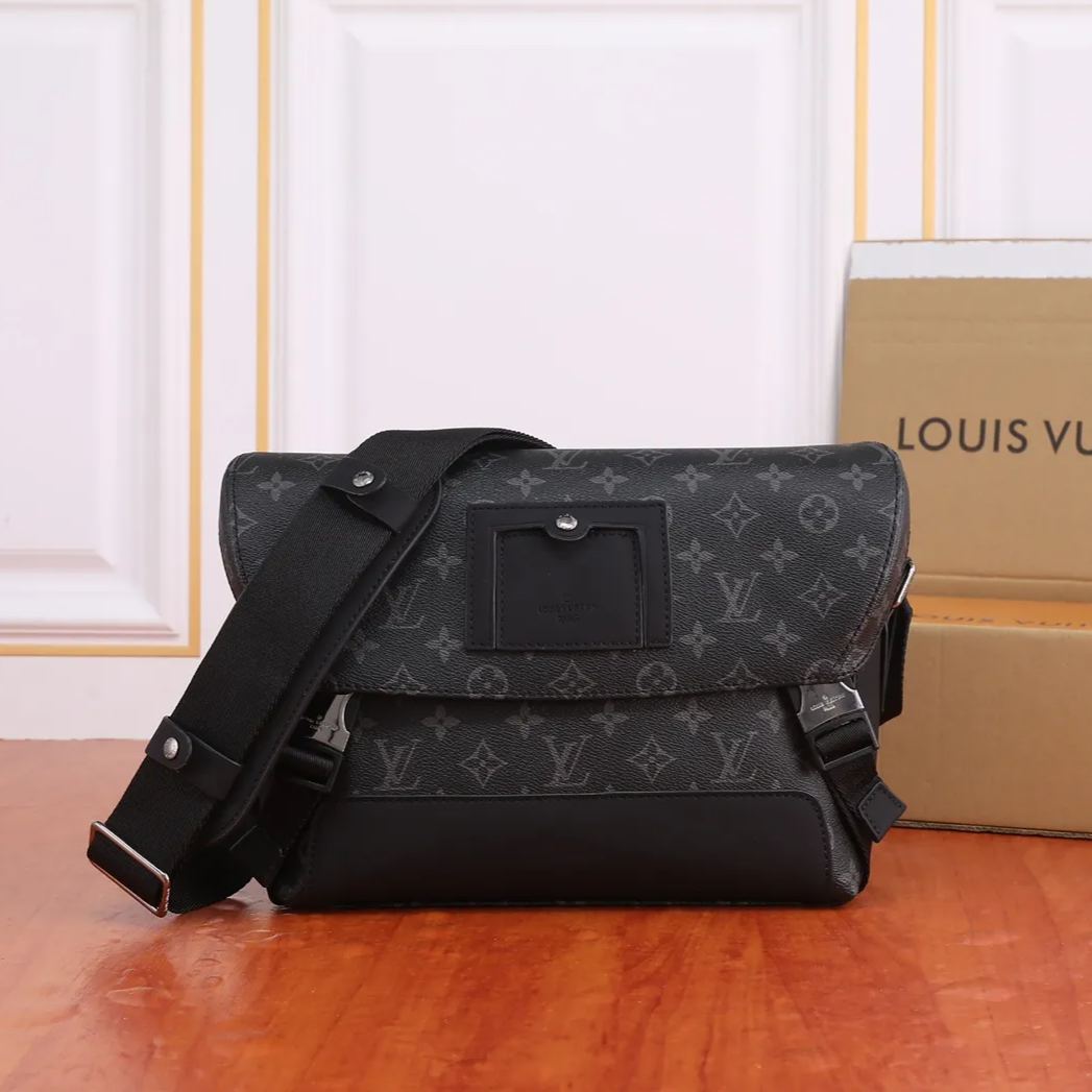 【LOUIS VUITTON】26.0 x 18.5 x 5.0cm