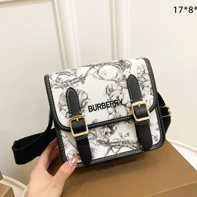 【Burberry】17*15*8CM