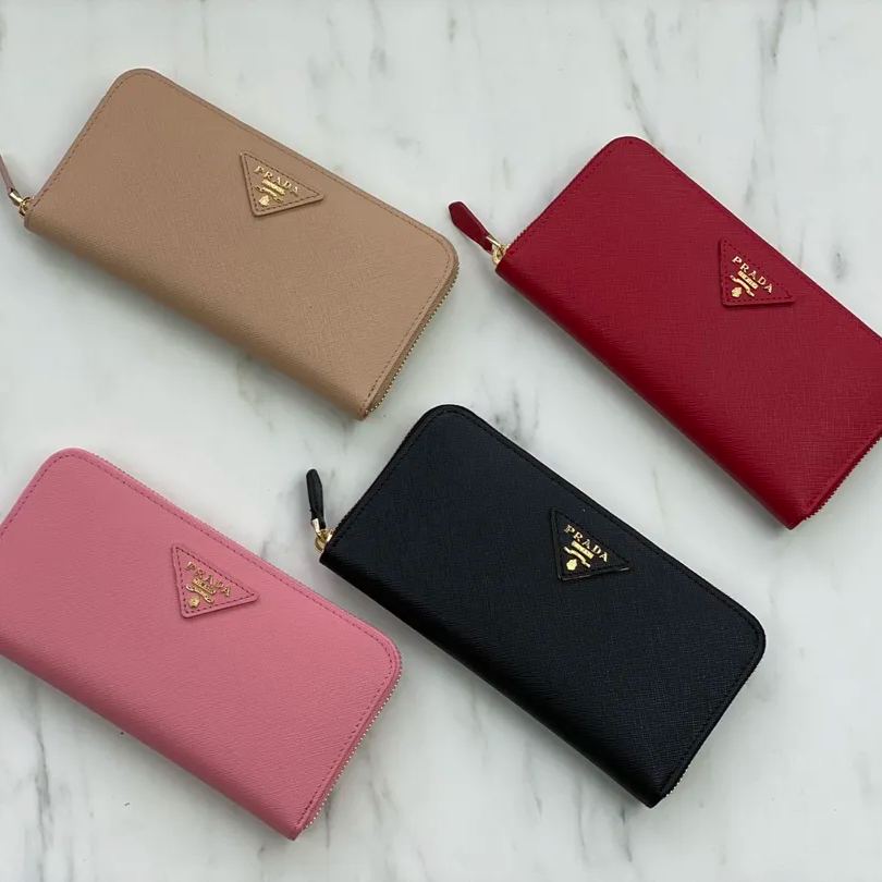 【PRADA】19×12×2.5cm