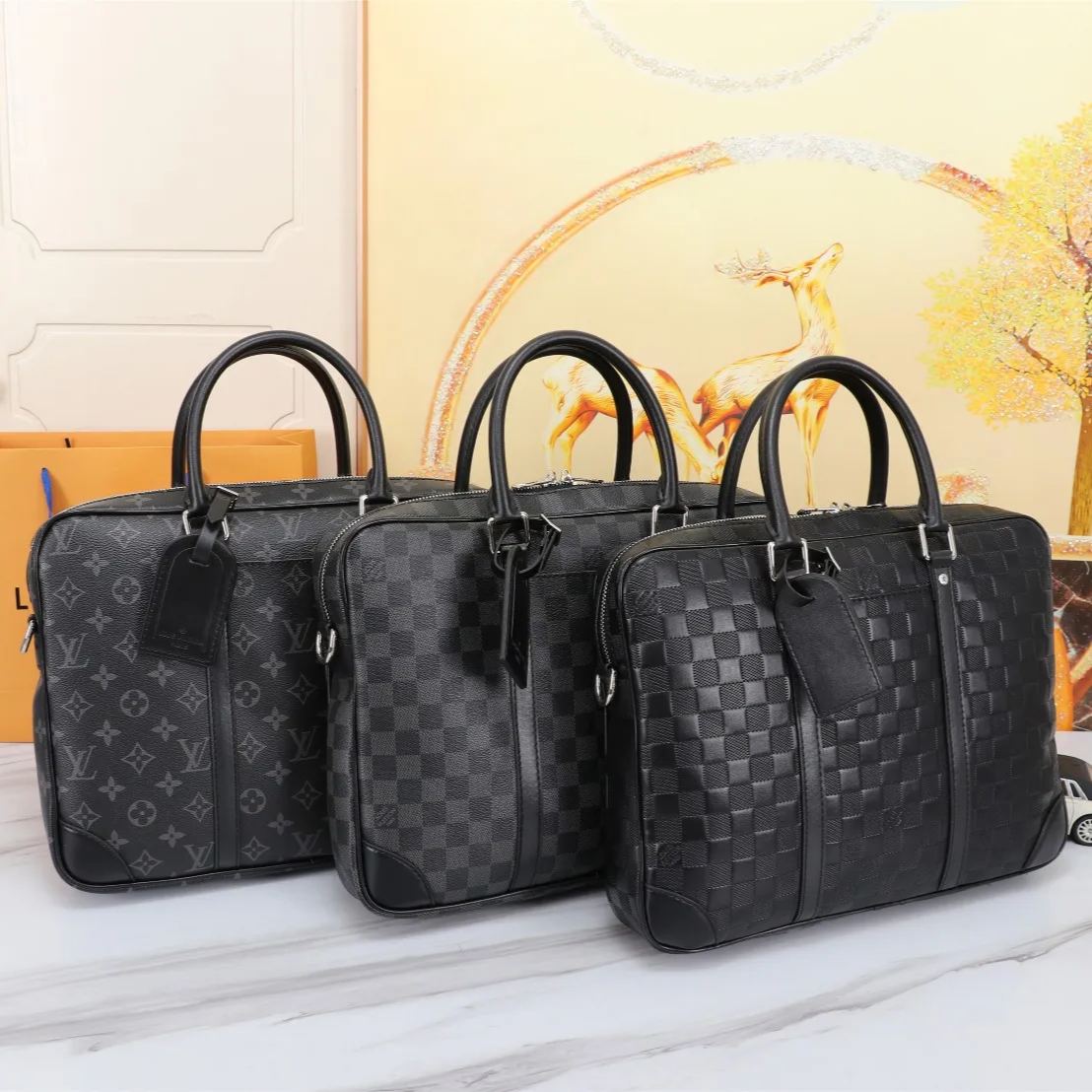 【LOUIS VUITTON】Voyage  36.5 x 27.5 x 6 cm
