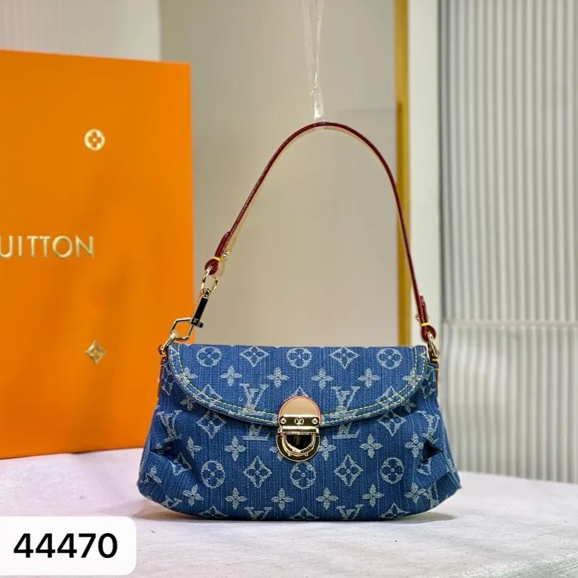 【LOUIS VUITTON】 26x17x7CM