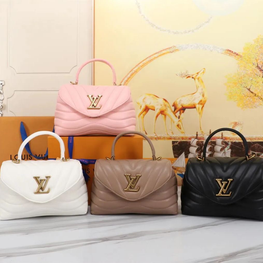 【LOUIS VUITTON】Hold Me 23x15x10cm