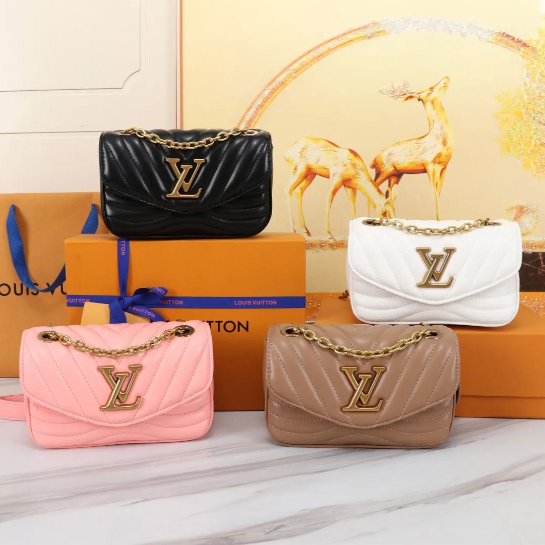 【LOUIS VUITTON】 New Wave 21 x 12 x 9 cm