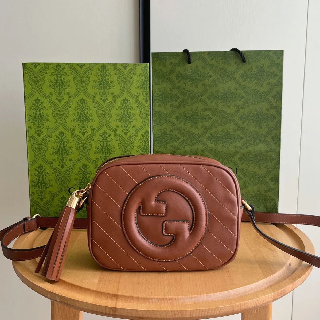 【GUCCI】𝐁𝐥𝐨𝐧𝐝𝐢𝐞 21*15.5*5.5cm