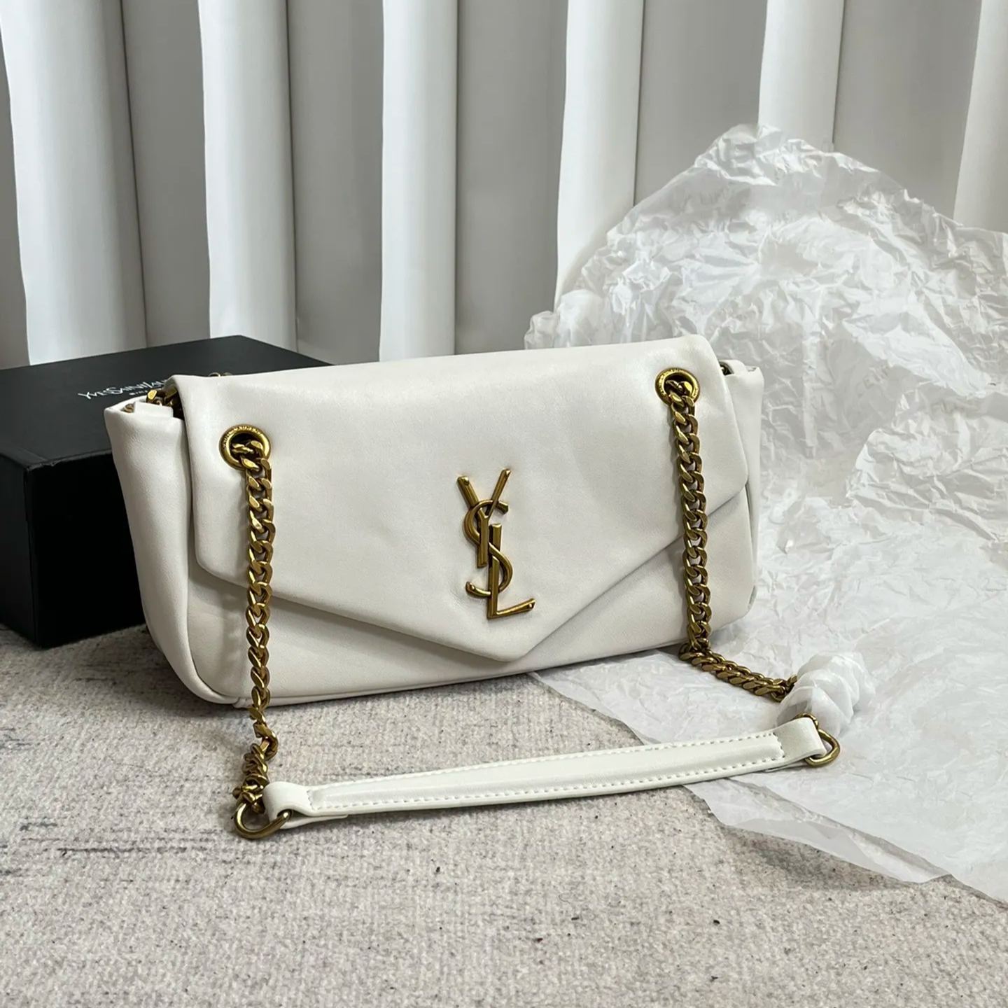 【Yves Saint Laurent】26x14x7cm