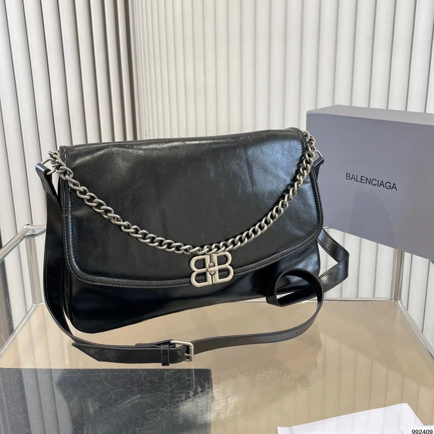 【Balenciaga】 36*22*5cm
