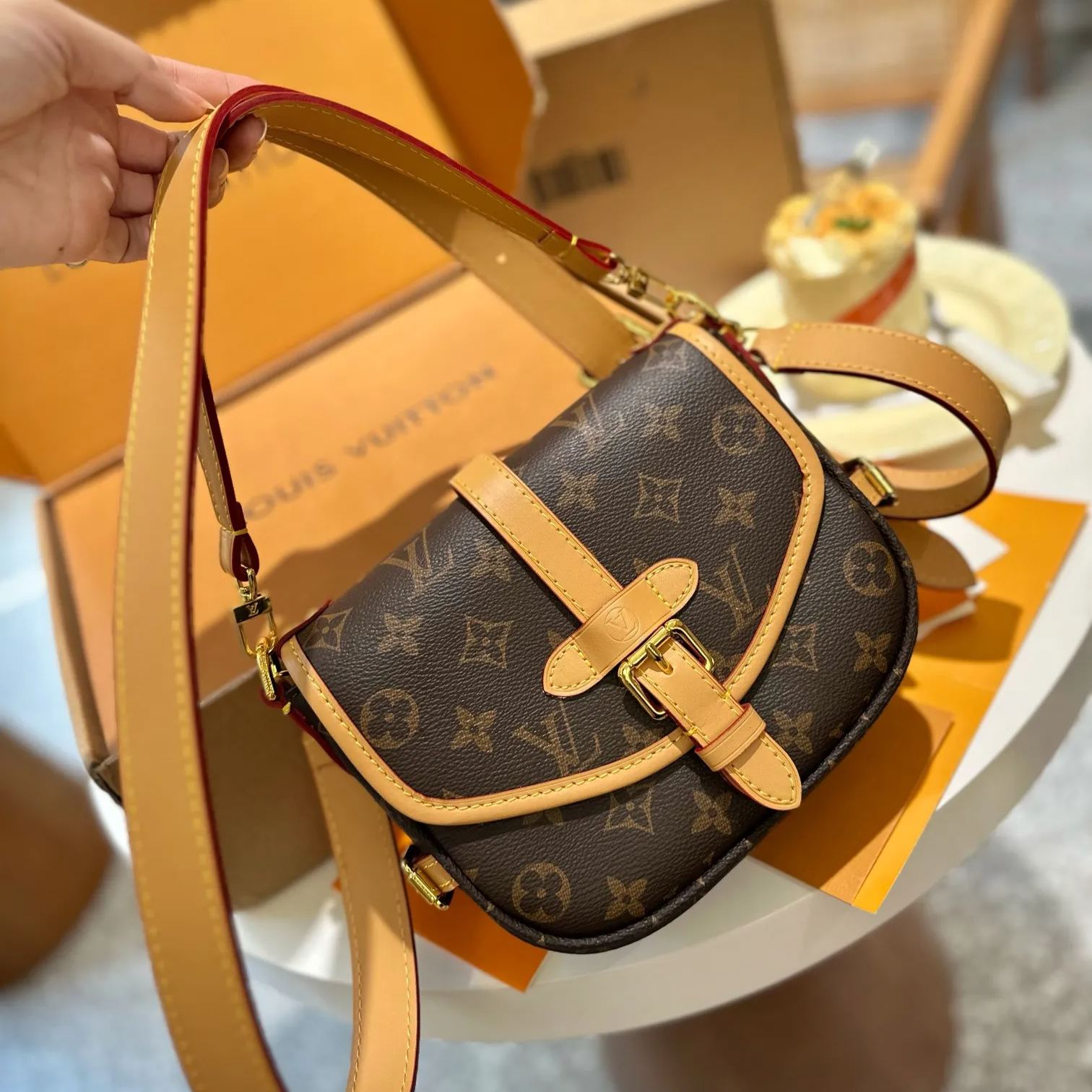 【LOUIS VUITTON】Saumur bb 20*16*8CM