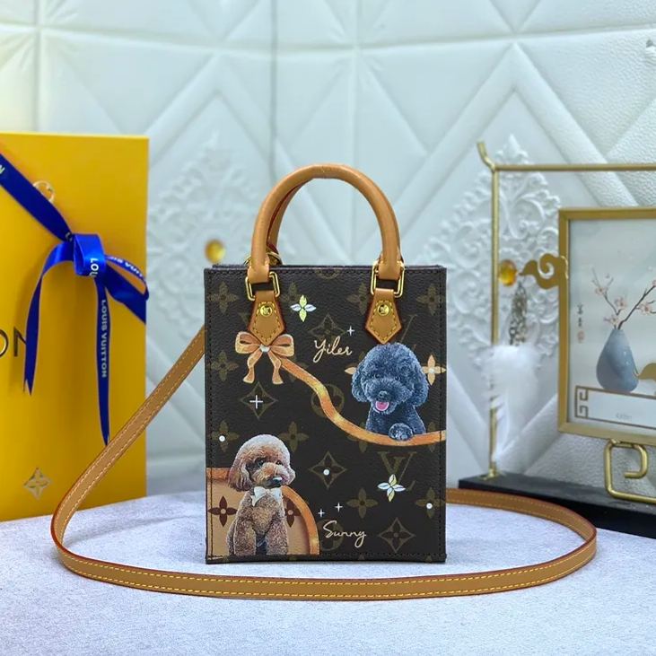 【LOUIS VUITTON】 Petit Sac Plat 14 x 17 x 5CM
