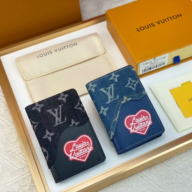 【LOUIS VUITTON】8*11*1CM