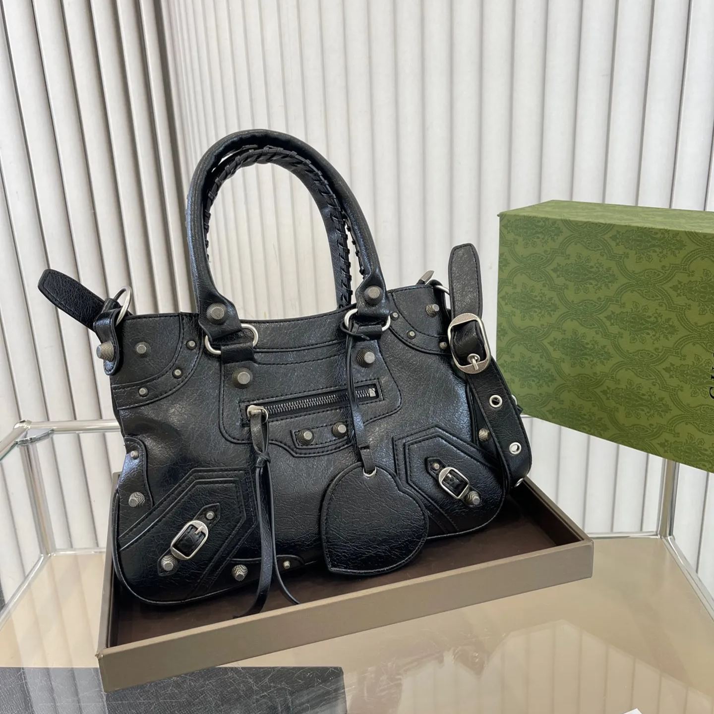 【Balenciaga】31×20×10cm