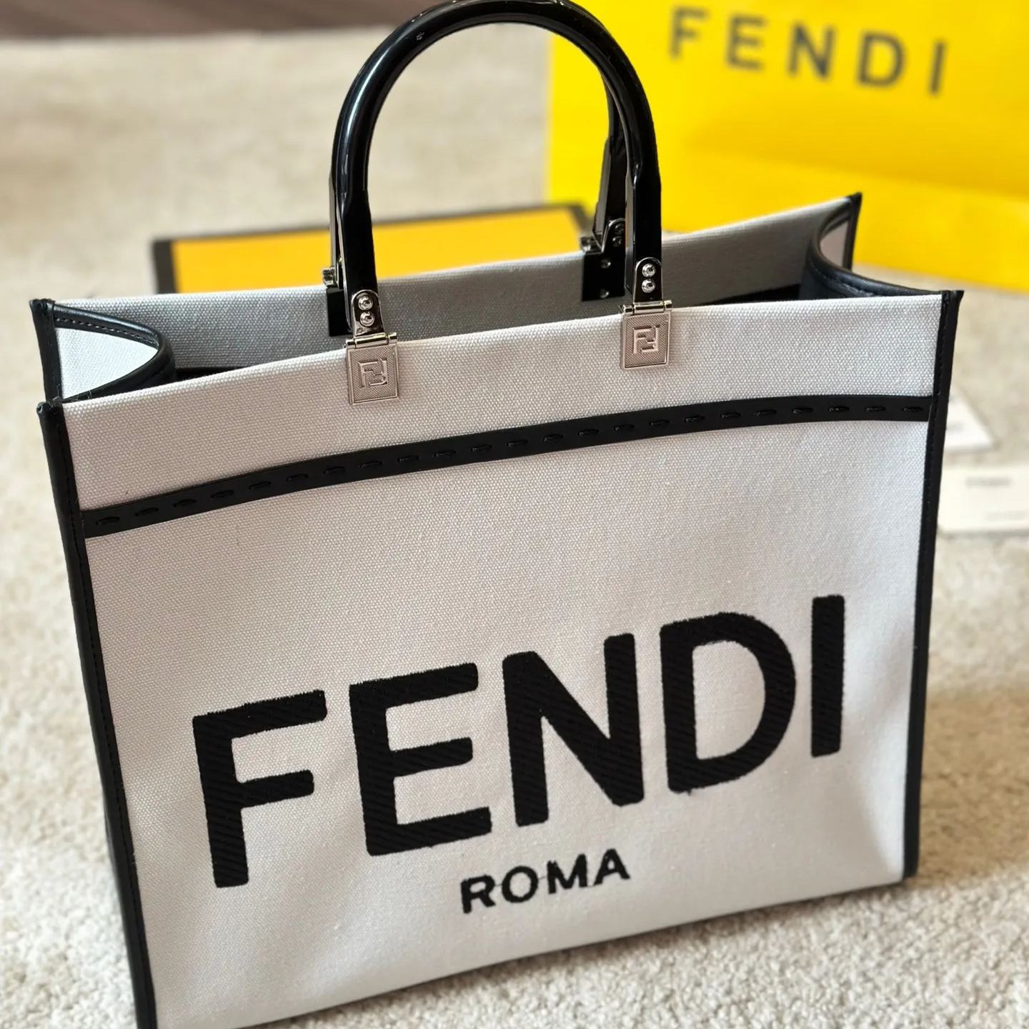 【Fendi】tote  35-30-10CM